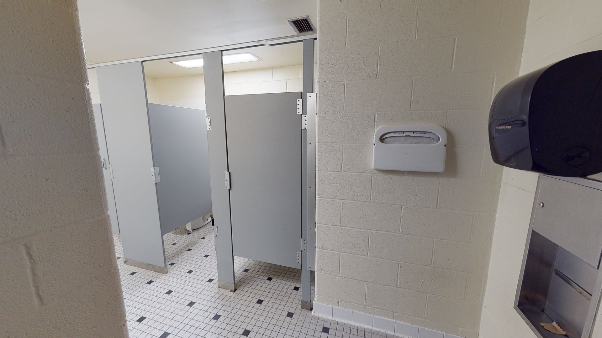 Morgan State University Rawlings Hall - Bathroom Virtual Tour
