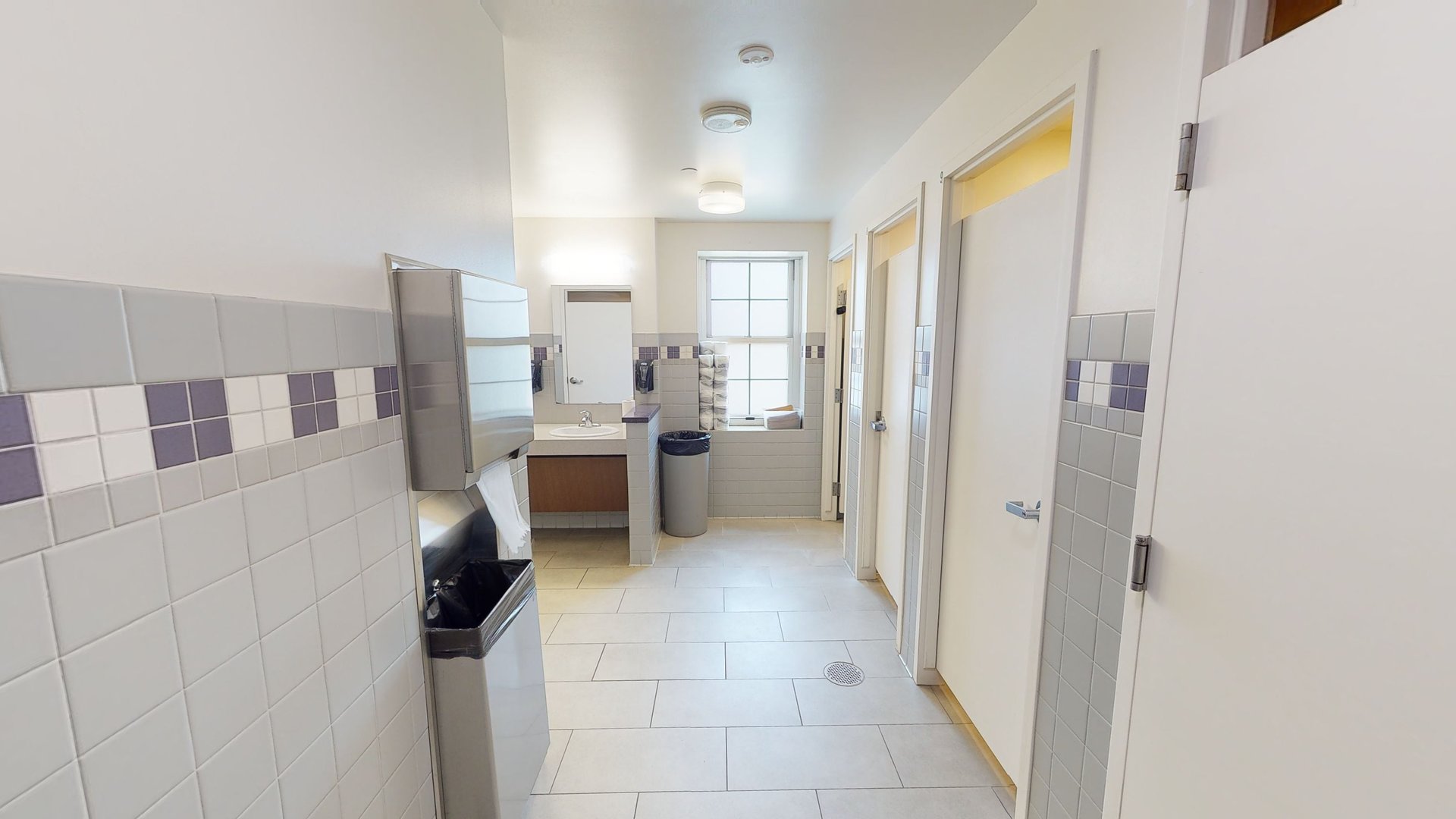 Colby Hall – Community Bathroom