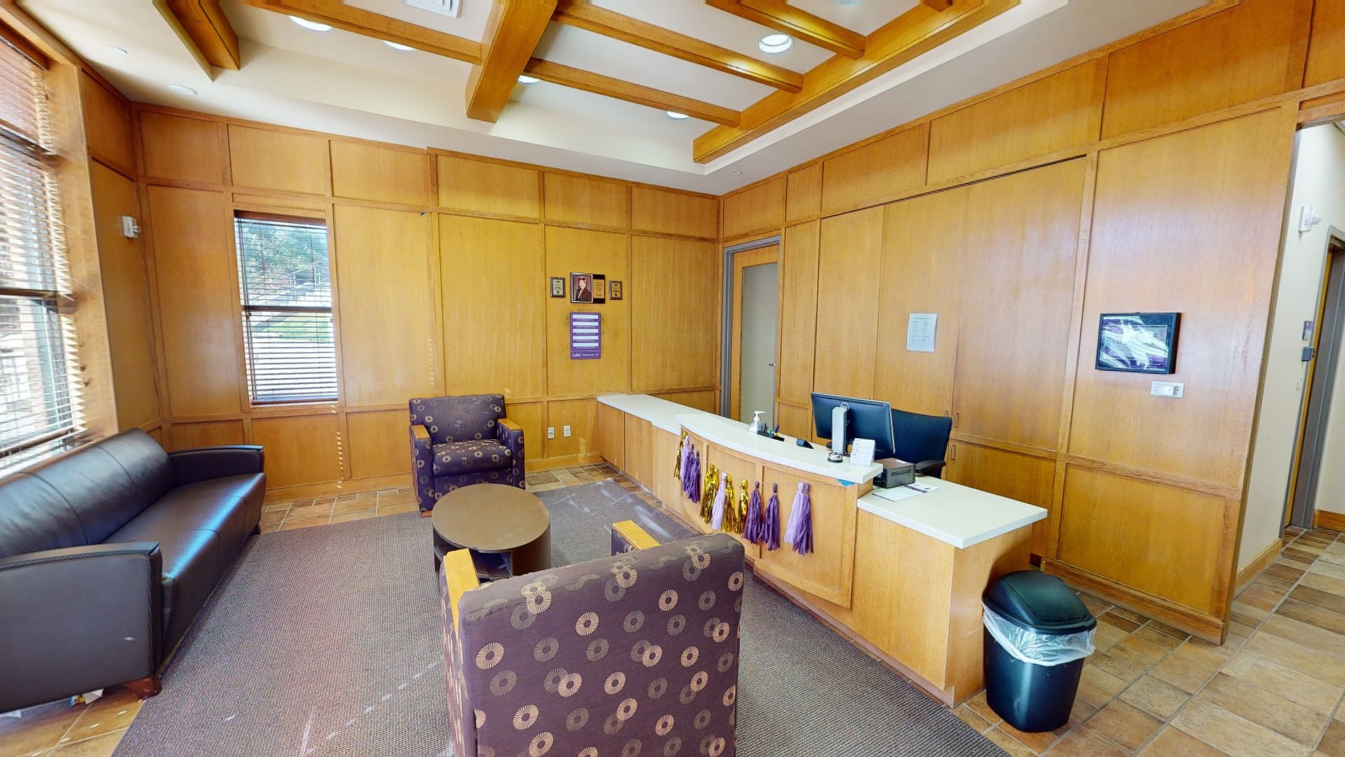 East Hall – Service Desk